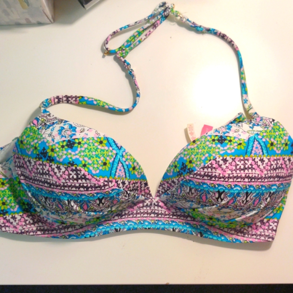 Victoria's Secret Bikini Top Size 34C Push Up